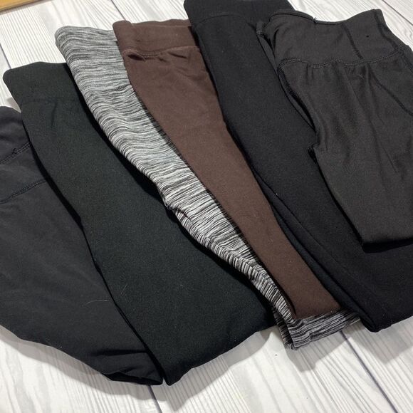 Bundle of 5 Size Small Leggings. Various brands. - Picture 2 of 3
